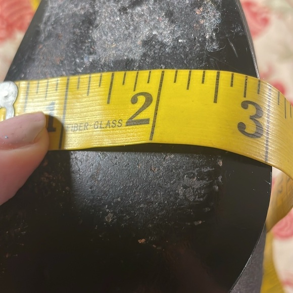 Yves Saint Laurent Elegant Black Heels - Picture 8 of 8